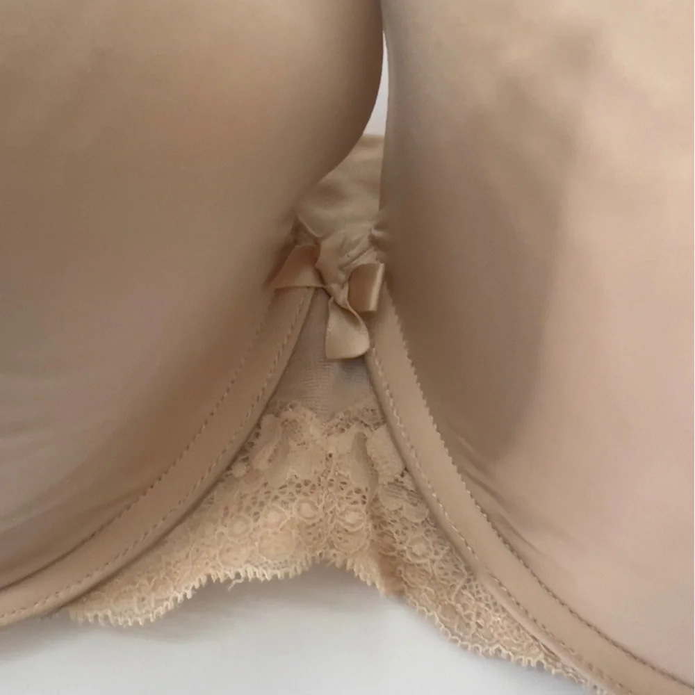 TORRID CURVE Size 38G Tan Bra AdjustStrap Hook Closure Full coverage T Shirt Bra - Picture 2 of 5